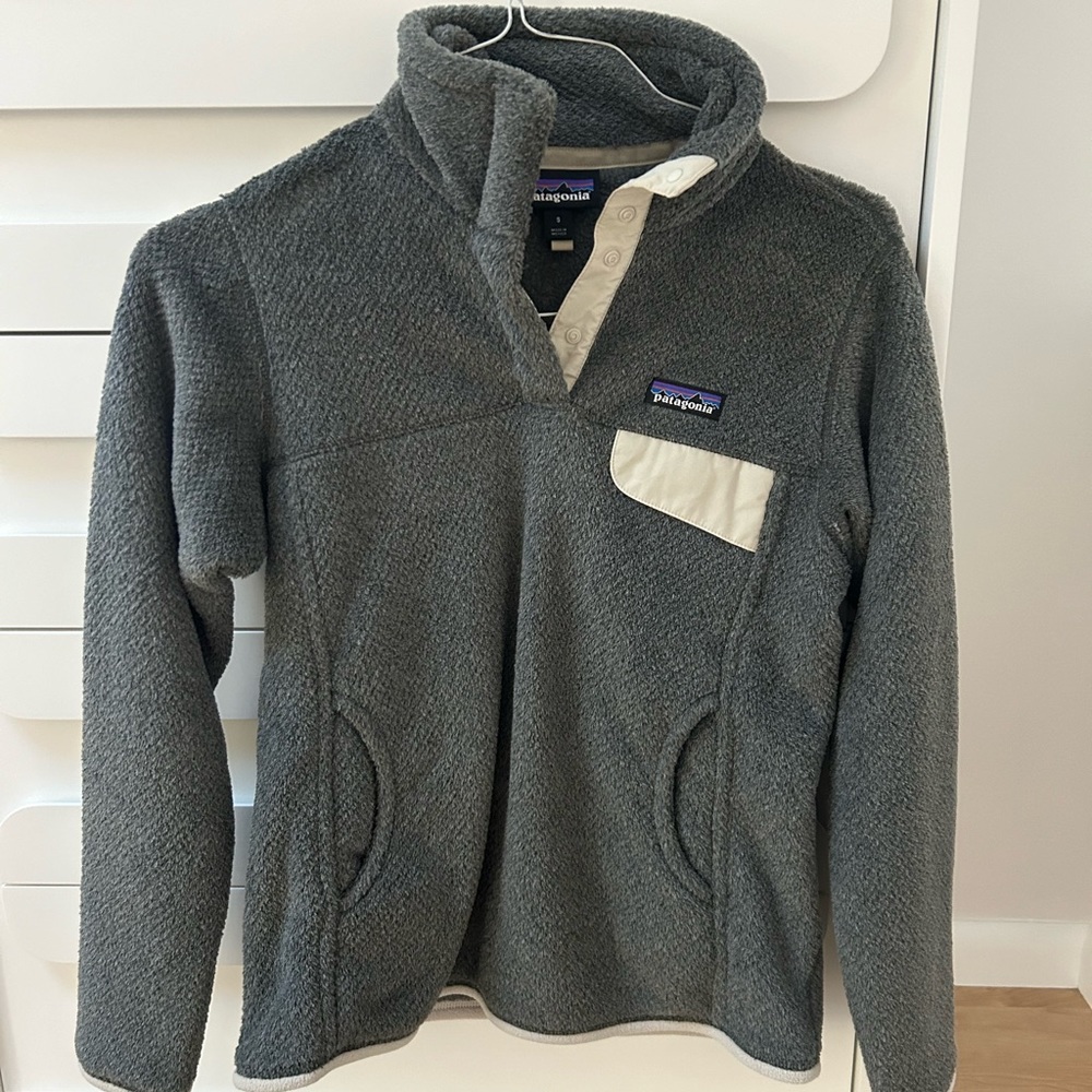 Patagonia fleece, size S